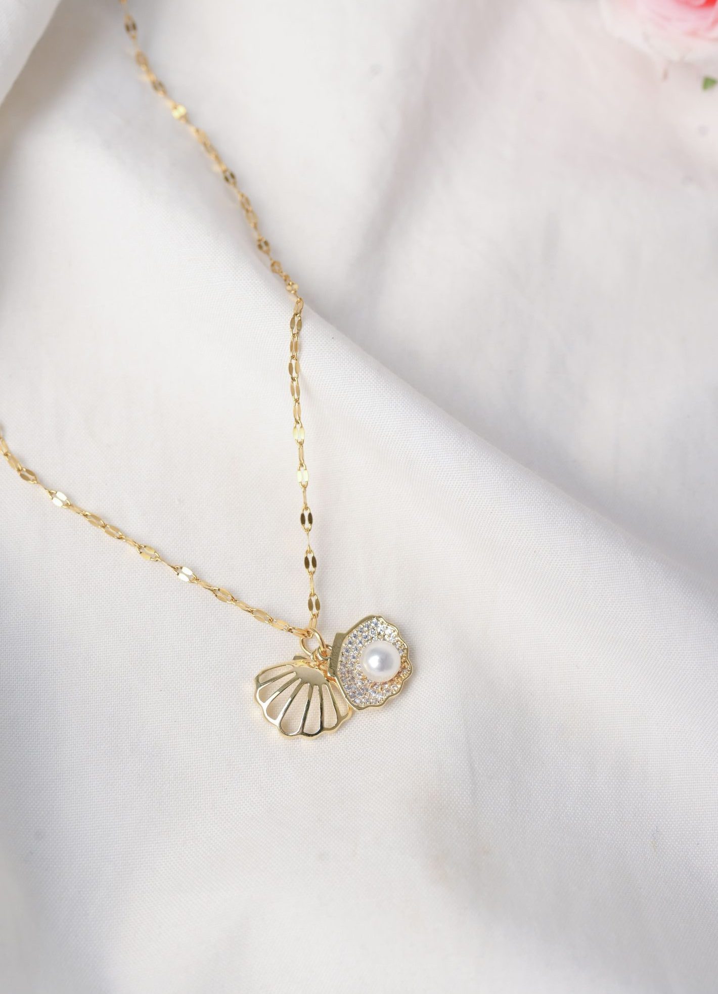Shinning Shell Necklace